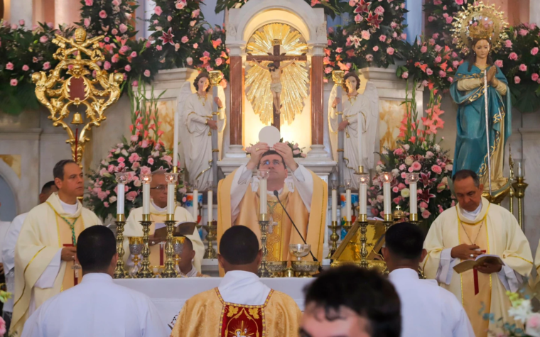 Con Misas y procesión la ciudad de Santa Marta celebró 500 años de fundación