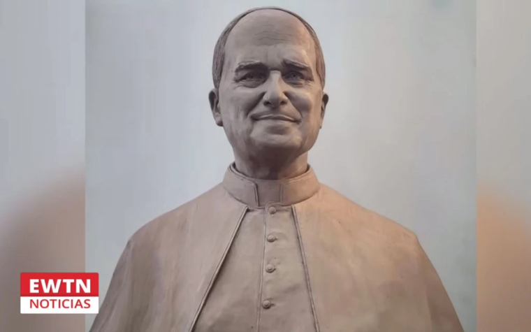 Escultor peruano presenta el primer busto de León XIV: Su sonrisa “está unida a la ternura de su mirada”