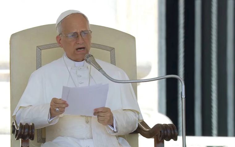 El Papa León XIV reza por los heridos de la explosión en una gasolinera de Roma
