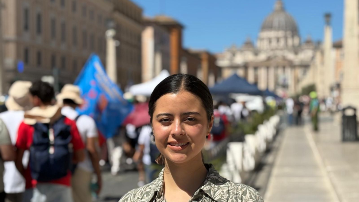Clara Cuevas, la influencer mexicana que dejó el éxito por Cristo tras una experiencia sobrenatural