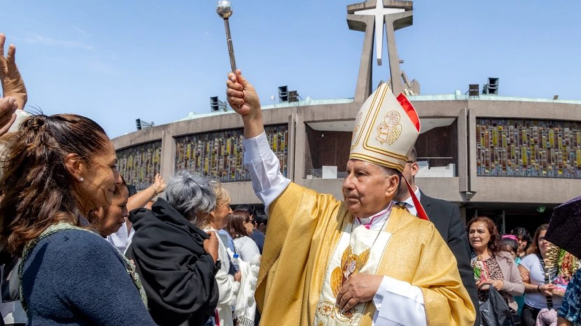 Ante la Virgen de Guadalupe, piden por víctimas de violencia y desapariciones en Sinaloa, México