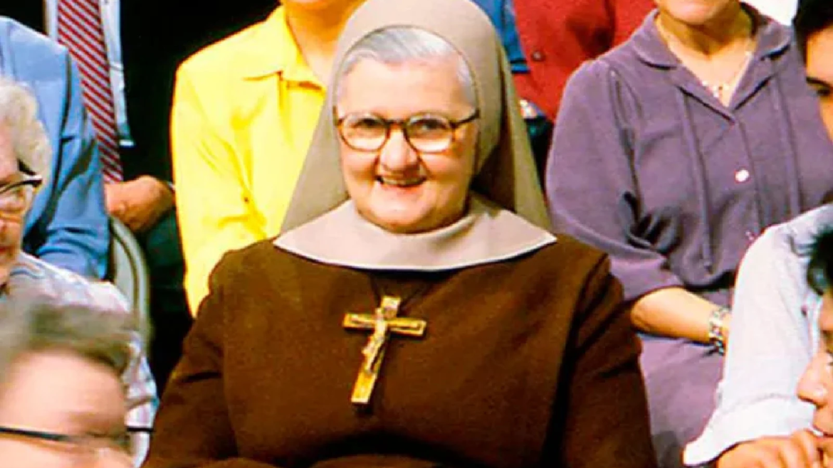 ¡Feliz 44 aniversario! Un día como hoy la Madre Angélica fundó EWTN