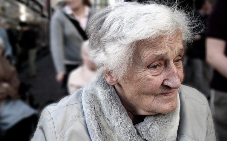 Congreso sobre cuidado de ancianos tendrá entre sus temas el uso de la inteligencia artificial