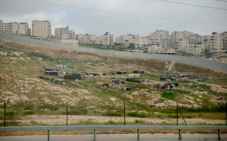 Israel niega la entrada a un sacerdote italiano por sus críticas a la guerra en Gaza