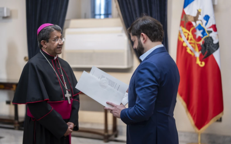 El nuevo Nuncio Apostólico en Chile presentó sus cartas credenciales al Presidente Boric
