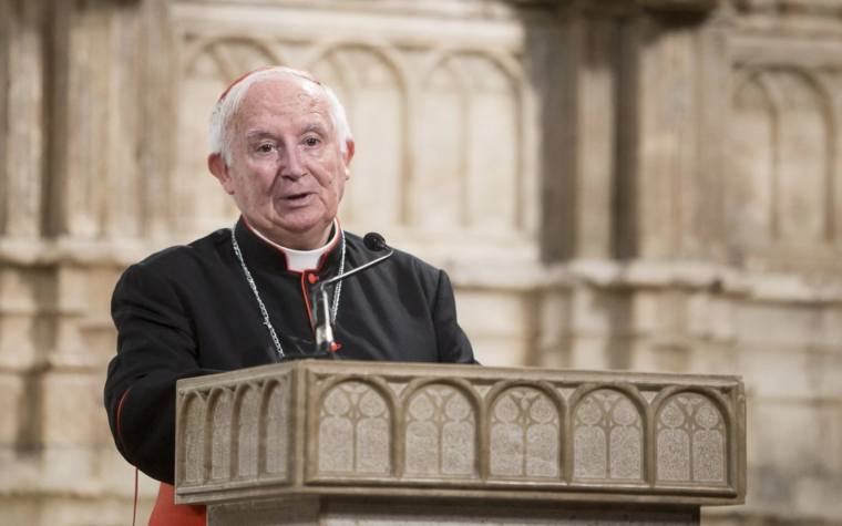 El Cardenal Cañizares sale del hospital tras días hospitalizado