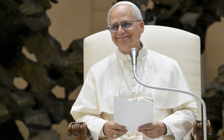 León XIV anima a los teólogos a unir fe, libertad y misericordia