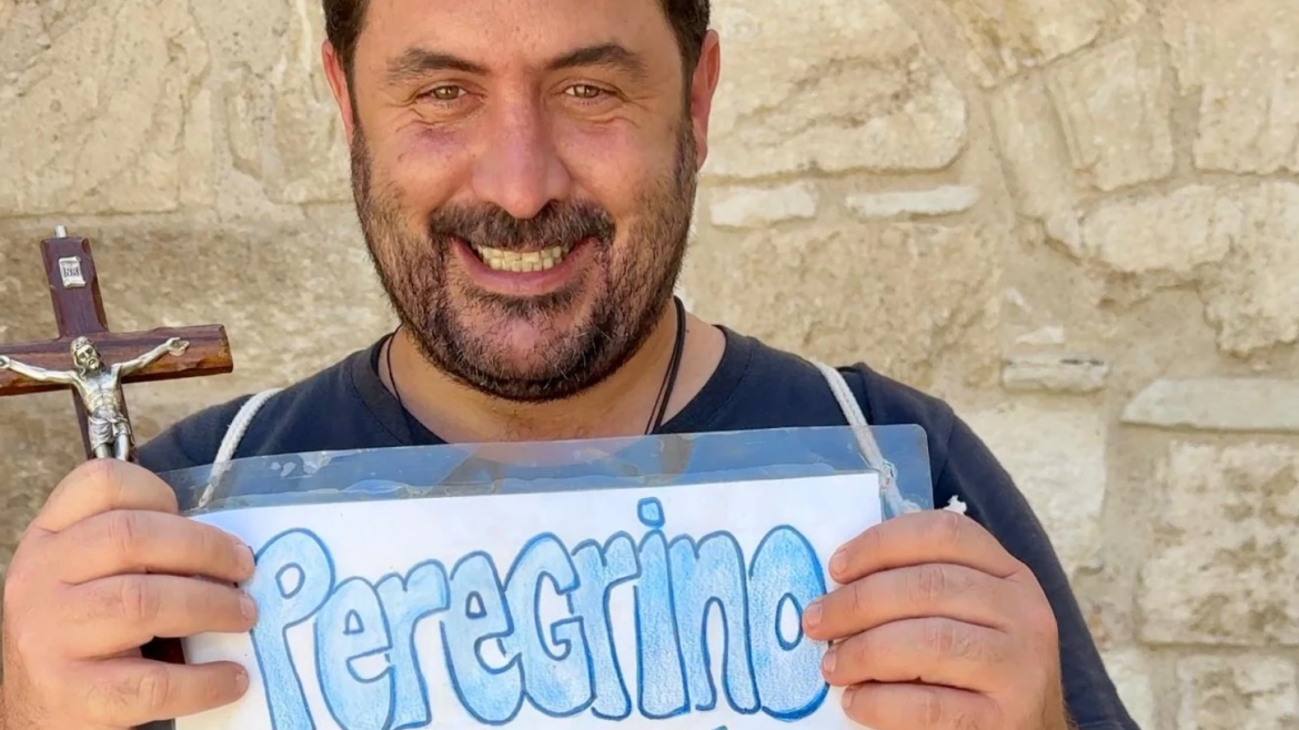 Misionero laico llega a pie a Belén: la solución a los problemas está en mirar al Niño Jesús