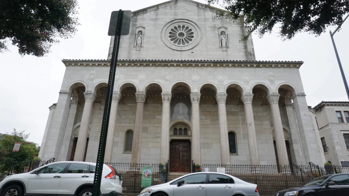 Las detenciones de ICE afectan a las iglesias católicas de Washington D.C.