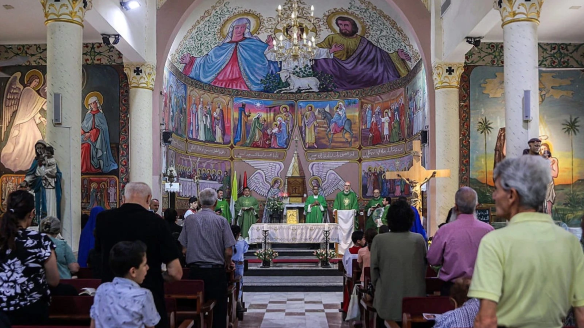 Párroco de la única iglesia católica en Gaza desmiente orden de evacuación