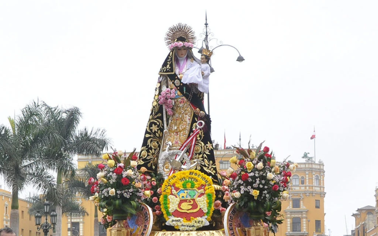 Parroquia italiana regala imagen de Santa Rosa de Lima al Papa León XIV