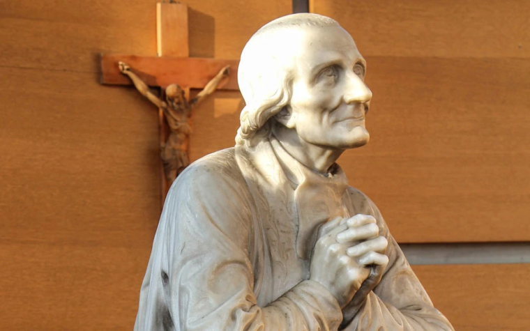 En el día del Cura de Ars, arzobispo pide a jóvenes no tener miedo a ser sacerdote