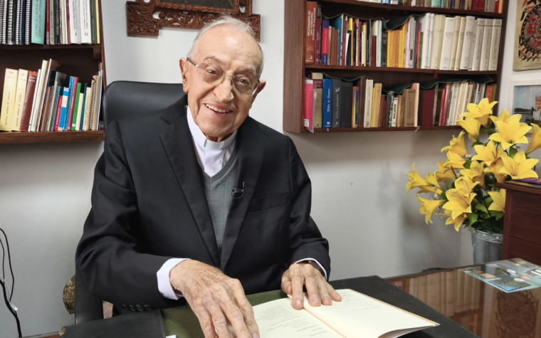 Con 70 años de sacerdocio, Mons. Esteban Puig no se jubila mientras “va en busca del amor”