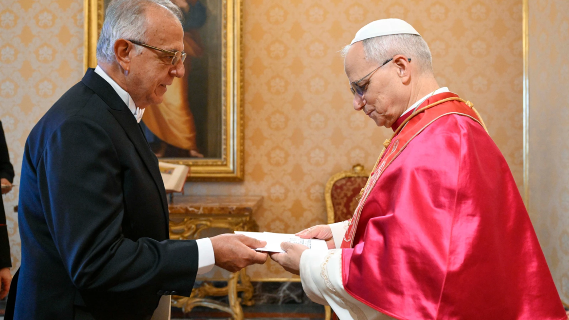 El Papa León XIV recibe las cartas credenciales del nuevo embajador de Colombia