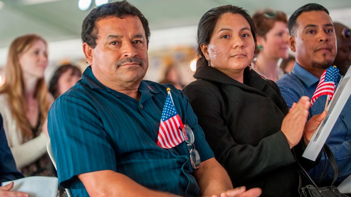 Las políticas migratorias de Trump generan miedo y fe en las Misas en español en EE.UU.