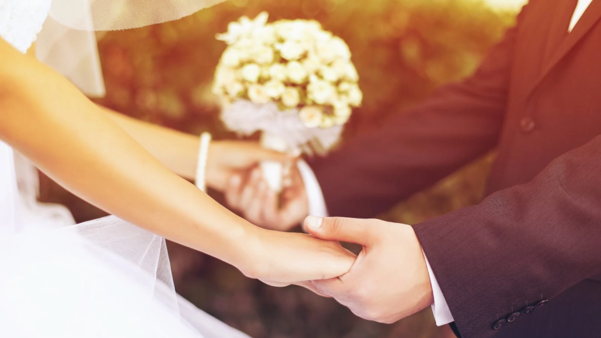 Cardenal Chomali comparte 7 consejos para matrimonios jóvenes