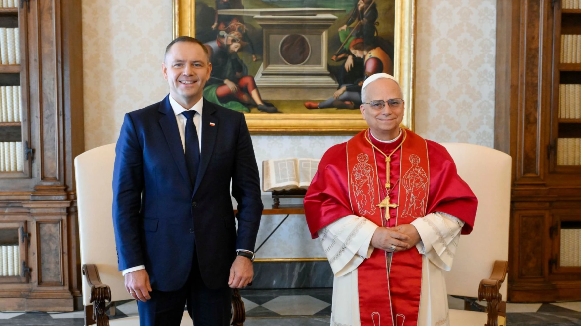 El Papa León XIV recibe al nuevo presidente de Polonia