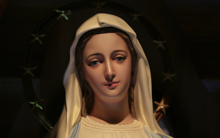Los fieles celebran en redes sociales el cumpleaños de la Virgen María