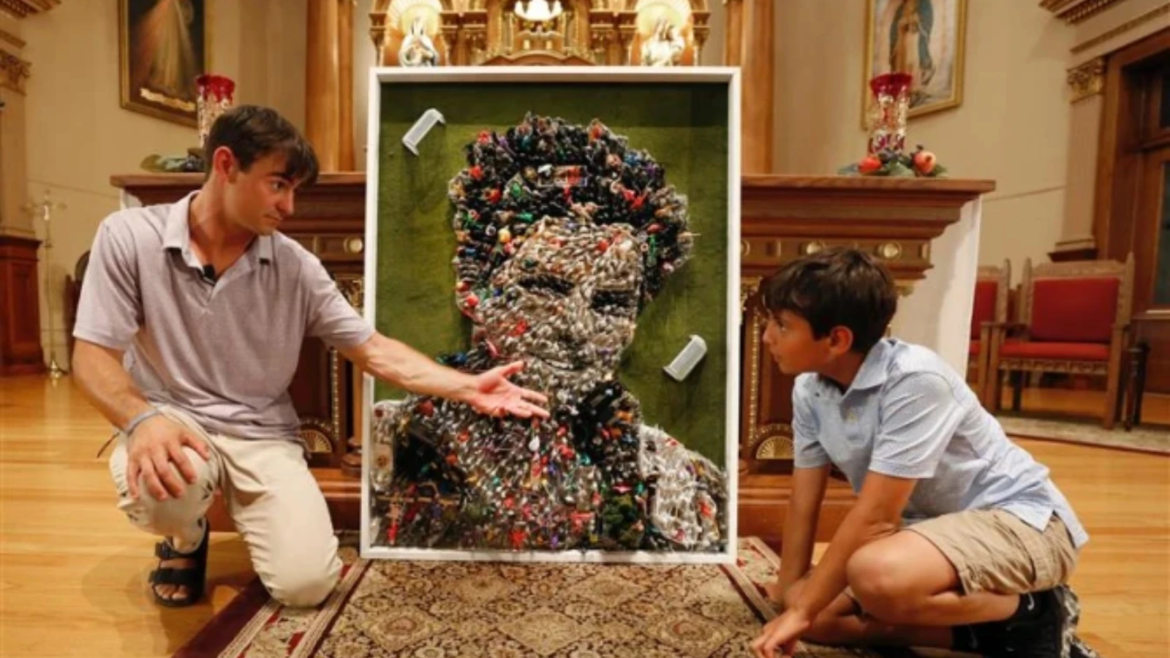 Mosaico de 1.000 piezas de San Carlo Acutis busca “recordar el llamado universal a la santidad”