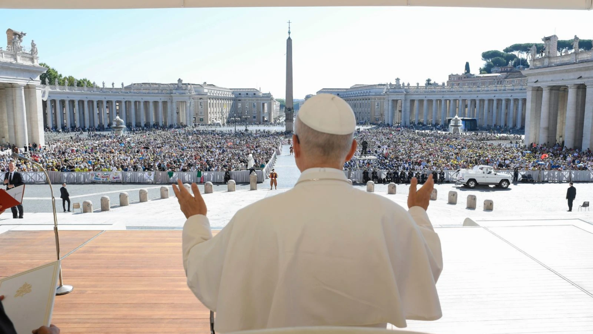 Catequesis del Papa León XIV: “Jesús, dando un fuerte grito, expiró”
