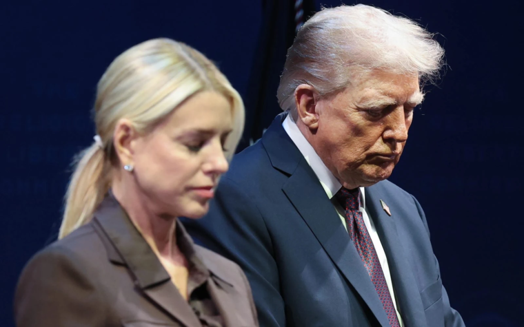 Trump lanza la iniciativa “América Ora” para preparar el 250º aniversario del país
