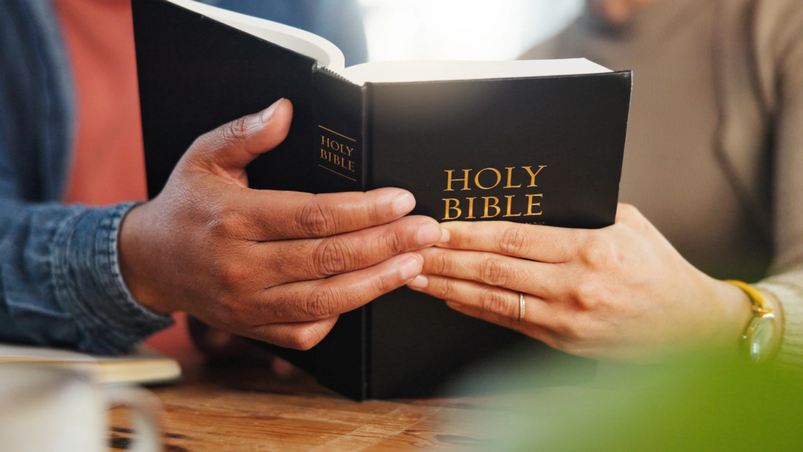 Iglesia en Latinoamérica celebra el Mes de la Biblia 2025 con congresos, subsidios y encuentros virtuales