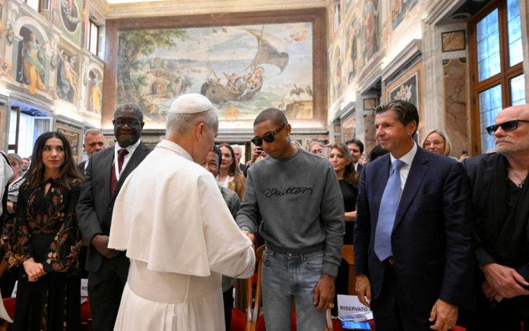 El Papa clama contra el “negocio” de las guerras y condena los muros: “La respuesta no puede ser el silencio”
