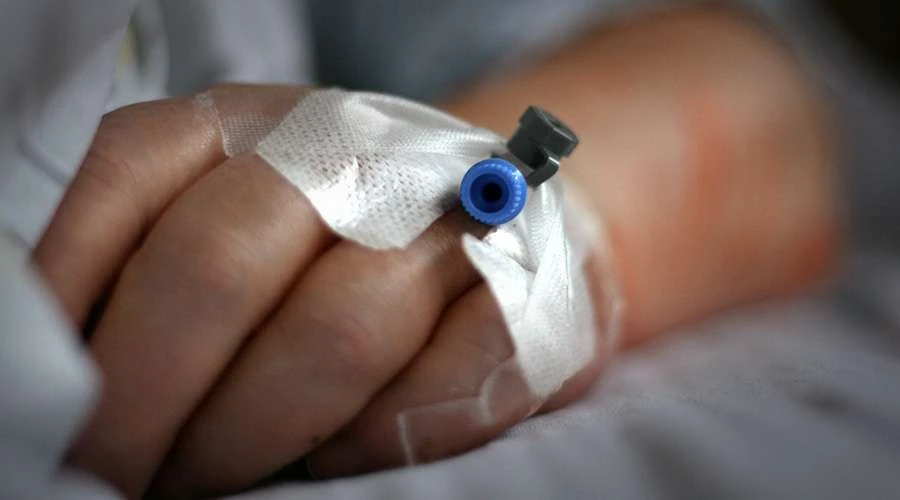 Facultades de medicina de siete universidades rechazan el proyecto de ley de eutanasia en Chile