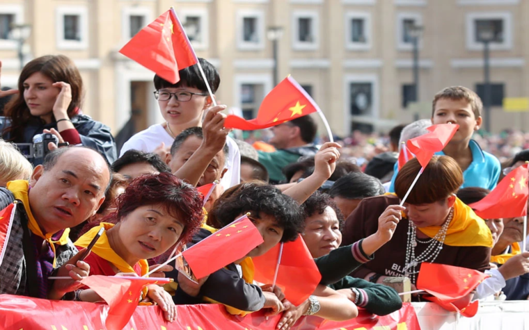 China reconoce a dos obispos "clandestinos" pero estaría suscitando tensiones entre católicos