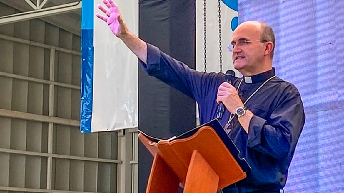 Mons. Munilla explica qué diferencia a un evangelizador de un proselitista