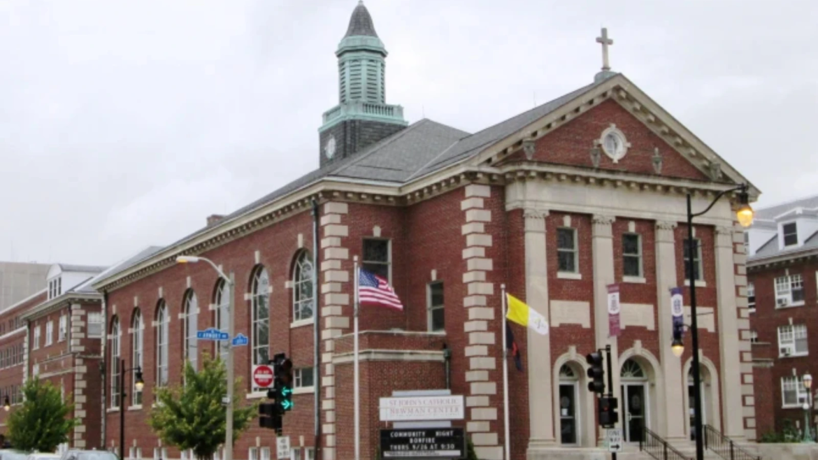 Asesinato de Charlie Kirk impulsa mayor asistencia a Misa en universidades de Estados Unidos