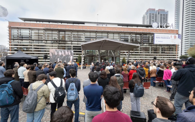 El campus de la Universidad Católica Argentina en Puerto Madero ahora se llama “Papa Francisco”