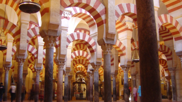 Detenido tras realizar 20 amenazas de bomba contra la Catedral de Córdoba en España