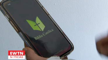 Mes de la Biblia: tres apps para meditar la Palabra de Dios cada día