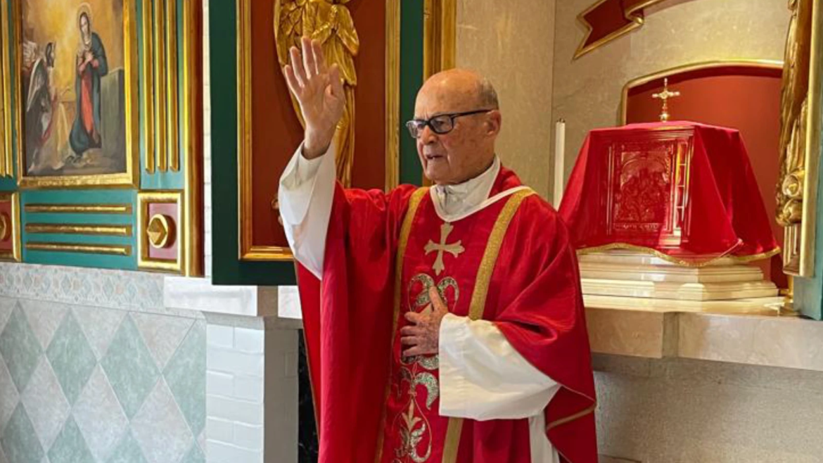 A sus 94 años y con 70 de sacerdote: “No quiero ser un cura de museo; sigo siendo un discípulo”