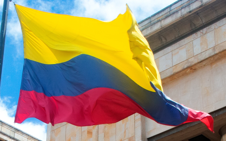 Bancada Provida llama a los precandidatos a recordar que sin hijos Colombia no tiene futuro