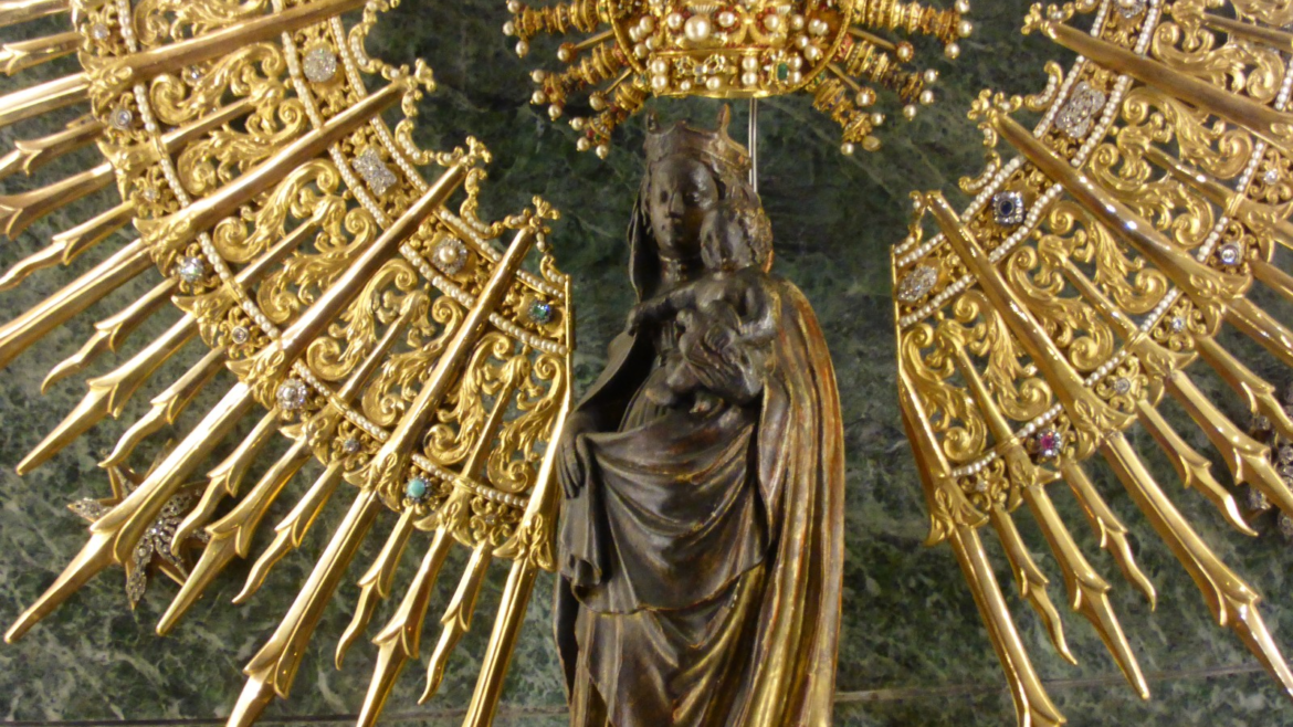 La Virgen del Pilar, patrona de la Hispanidad, y el Apóstol Santiago estarán presentes en los jardines vaticanos