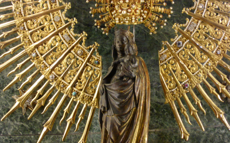 La Virgen del Pilar, patrona de la Hispanidad, y el Apóstol Santiago estarán presentes en los jardines vaticanos