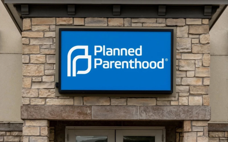 Planned Parenthood podría deber 1.800 millones de dólares en demanda por fraude a Medicaid