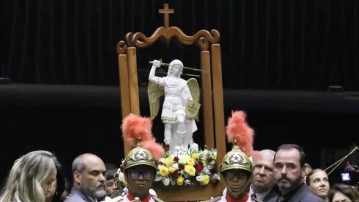 Brasil incluye en su calendario nacional el Día de San Miguel Arcángel