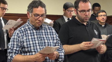 Un padre y su hijo serán ordenados diáconos a la vez