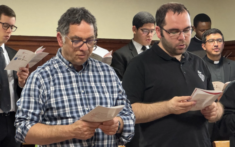 Un padre y su hijo serán ordenados diáconos a la vez