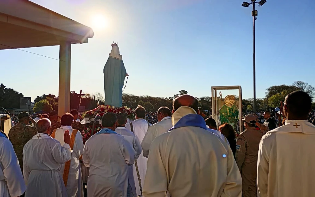 Con un llamado a afrontar el dolor con esperanza, Argentina celebró a la Virgen del Rosario de San Nicolás