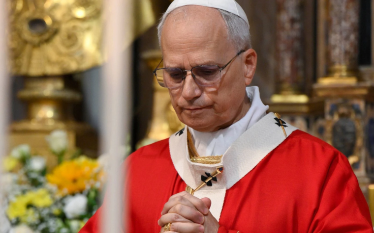 León XIV reza por las 1.000 víctimas sepultadas tras un deslizamiento de tierra en Sudán