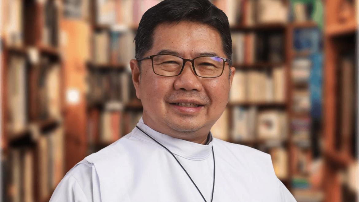Sacerdote filipino defensor de los derechos humanos recibe el “Premio Nobel asiático”
