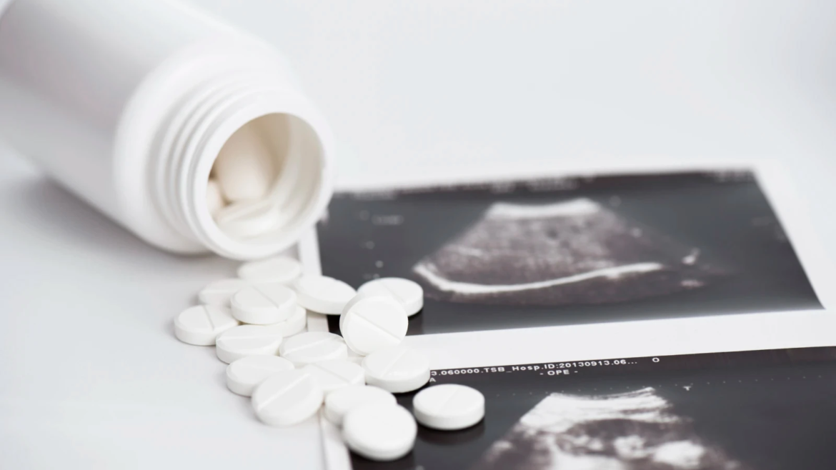 Obispos cuestionan la aprobación de un fármaco genérico para el aborto en EE.UU.