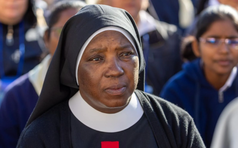 El Papa León XIV urge a los consagrados a ser pobres y “hambrientos de santidad”
