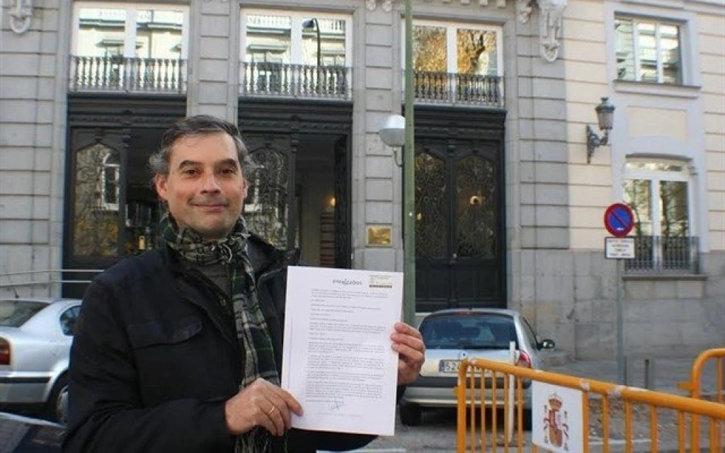Mantienen acto en el Congreso en el que participa un obispo ante cancelación no oficial