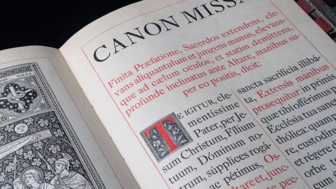¿A dónde van los devotos de la Misa en latín cuando se prohíbe su liturgia?