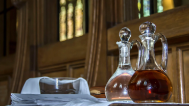 El vino de Misa deberá llevar el “escudo de armas” de los obispos católicos en Kenia